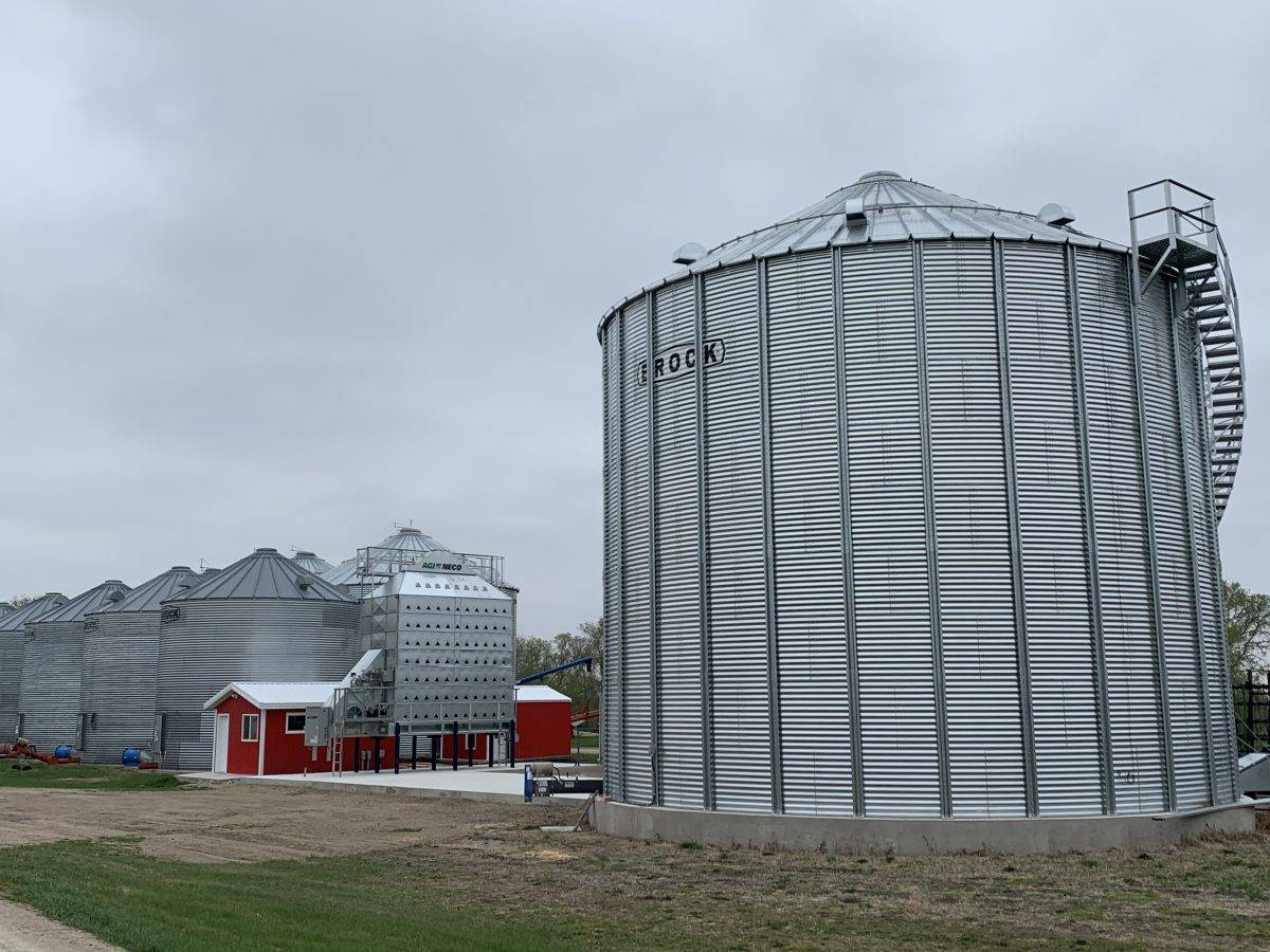 Stiffened Farm & Commercial Grain Bins Valley Agro Services Ltd.