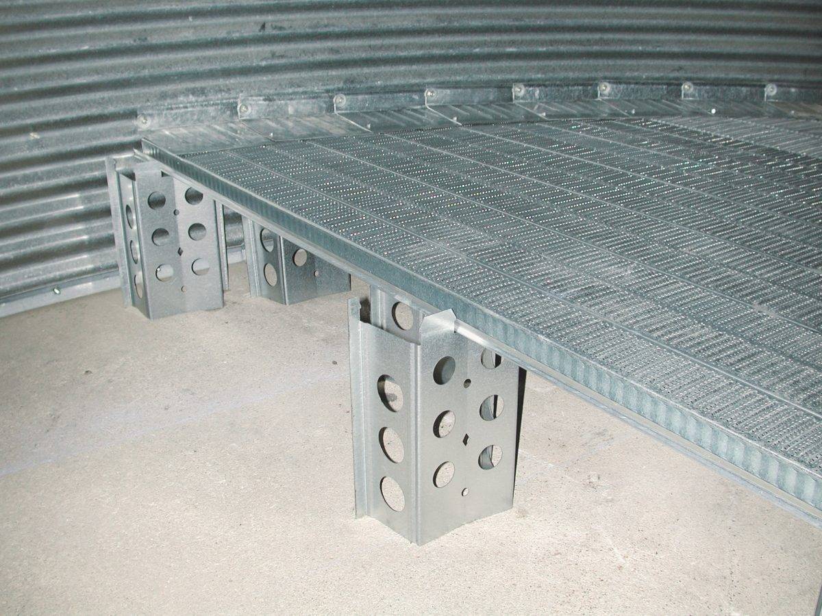 Brock Aeration Floor with Parthenon Supports Valley Agro Services Ltd.