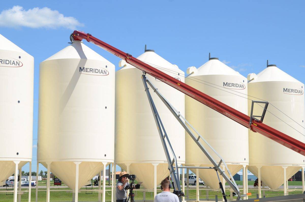 Grain Bin Loading Augers Valley Agro Services Ltd.